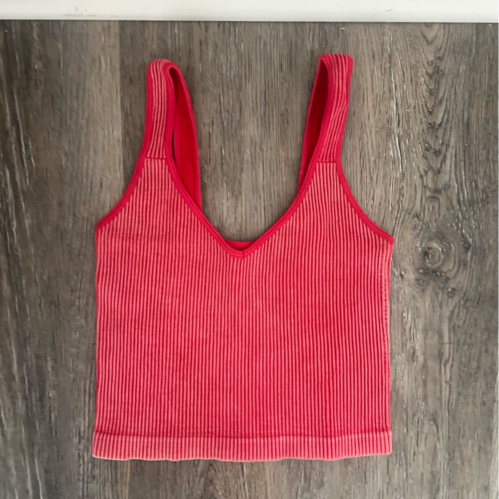 Bella Seamless ribbed crop tank top - Picture 3 of 10